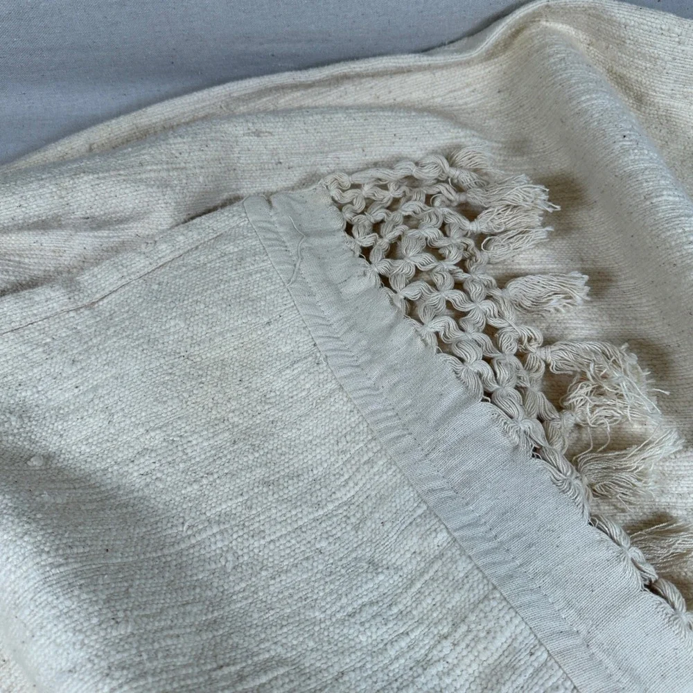 Vintage 70s India Ink Handwoven Cotton Bedspread Cream Macrame Fringe‎ Tassel